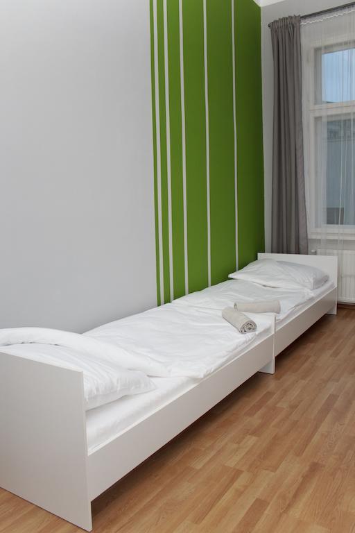 Pillows Party Hostel Cracovie Chambre photo