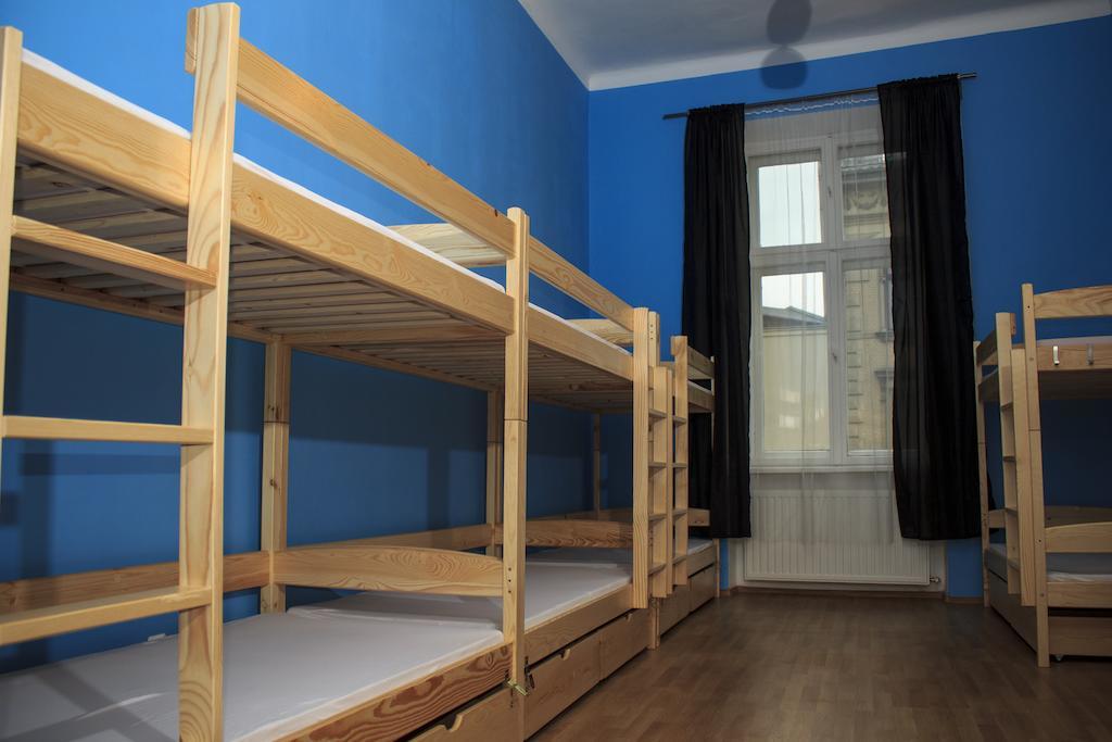 Pillows Party Hostel Cracovie Chambre photo